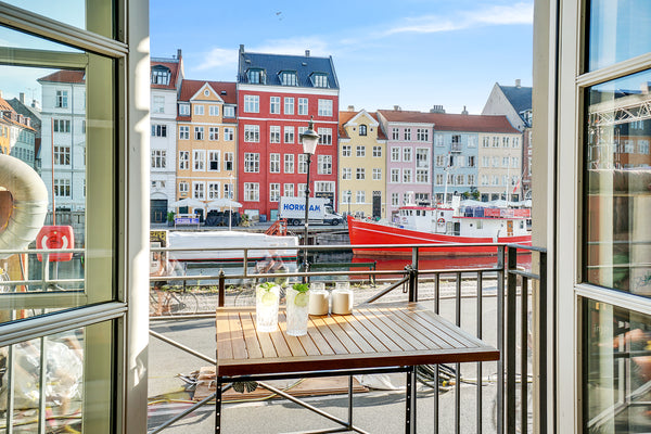 Views apartment in Nyhavn directly to the water Entire rental unit vacation rental 39172301