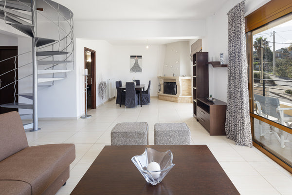 Spacious  apartment with  fully equipped kitchen, ideally located just few meter Rethimnon, Greece 3 bedroom split-level apartment with sea view! Entire condo vacation rental 579665649803292479