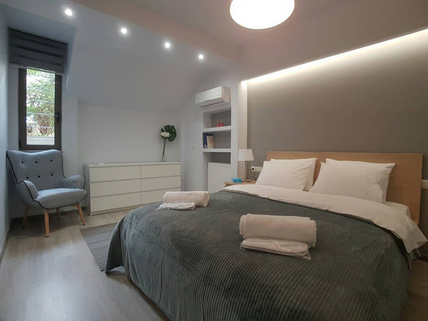 Luxury apartment, spacious, fully furnished, located in a quiet and central plac Athens, Greece Lovely urban apartment in Kolonaki Entire rental unit vacation rental 21661152