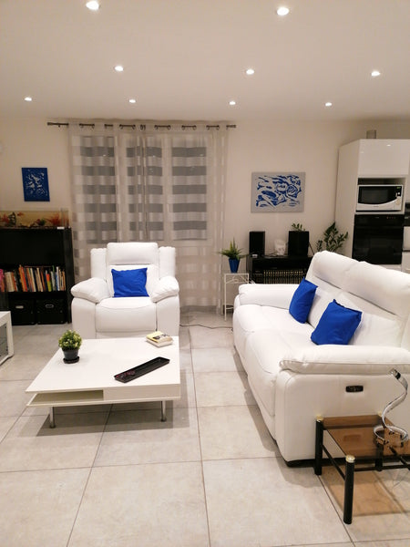 Bonjour<br />Logement partagé situé à Monplaisir à 5 min à pied de l’avenue des  Lyon, France Monplaisir Lumière Lyon Chambre privée + parking Private room in rental unit vacation rental 53564098