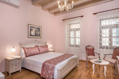 Luxury Studio at the heart of the old town. It is furnished with elegance and so Zürich, Switzerland Lux Studio with Sauna in the heart of the old town Entire serviced apartment vacation rental 30823084