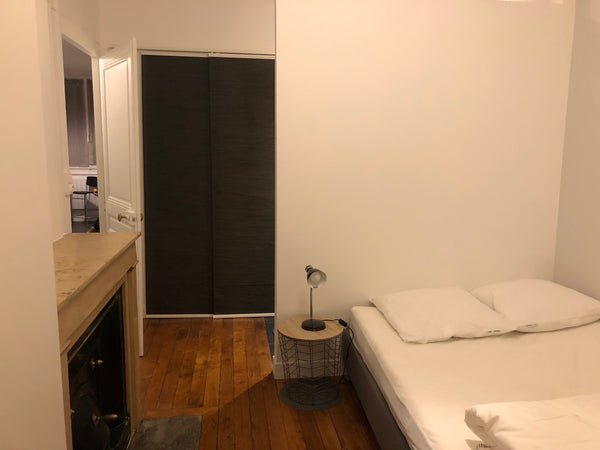 Simplifiez-vous la vie dans ce logement paisible et central.<br />Aux pieds de t  Chambre lit 2 pers/s. d’eau/wc Private room in rental unit vacation rental 772074832624292256