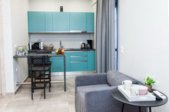 Spacious brand new corner studio apartment with all the essentials .(NETFLIX ava GR E Spacious Cornered Brand new Studio Apartment E Entire rental unit vacation rental 45284846