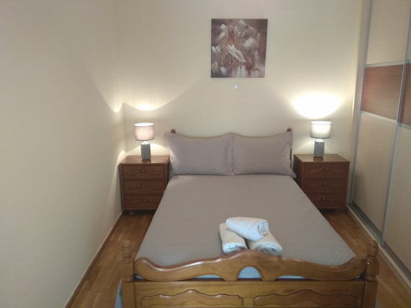 A bright and cozy apartment located in the lively neighborhood of Koukaki. At a  GR Cozy and bright flat near Acropolis Entire rental unit vacation rental 35402643