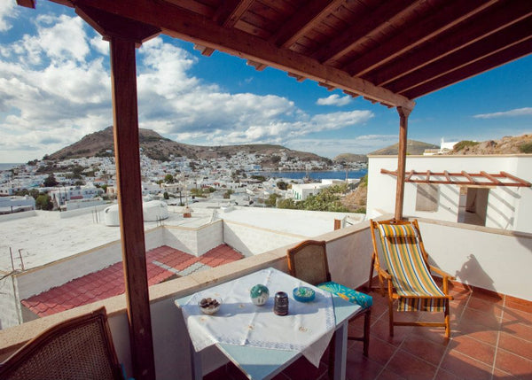 This studio is perfect for couples or families with one child. Lovely terrace wi Athens, Greece Lovely studio in Skala (water) Entire rental unit vacation rental 2840895