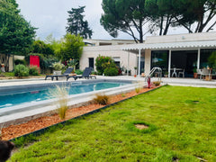 Superbe maison d'architecte, de plain-pied avec piscine et jardin paysagé. SANS  Bruges, France Villa d'architecte très calme, piscine et jardin Entire villa vacation rental 43980485