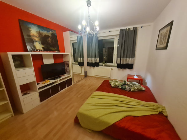 Very nice big sunny room at quiet green area at Prague. Very comfortable, with n Prague, Czechia Big room with private bath near city centre Private room in rental unit vacation rental 18718834