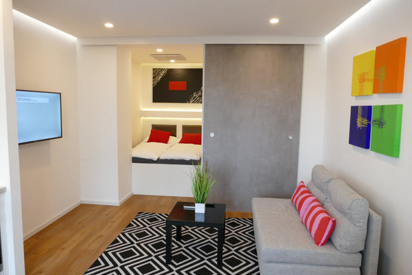 Unsere zentral gelegene Ein-Zimmer Wohnung ist neu saniert und wurde mit Liebe z  City Apartment - Exquisit , Modern, Klimatisiert Entire condo vacation rental 698529907204464483