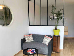 Studio de 25m2, situé au pied du métro porte de la Chapelle, idéal pour visiter  Paris, France Chez Antoine, centre Paris - Au pied du Métro 25m2 Private room in rental unit vacation rental 28503417