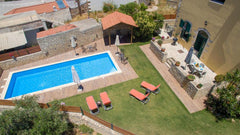 Relax with the whole family at this peaceful place to stay.<br /><br /><b>Licens Chania, Greece Lovely Traditional Apartment with Sharing Pool Entire rental unit vacation rental 578073646818630861