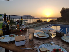 Villa Olive Branch, ligger 24 km fra Chania lufthavn. <br />Huset er 144 m2 og d  Villa Olive Branch Plaka, Almyrida Entire villa vacation rental 19268902