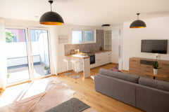 Lehne dich zurück und entspanne dich – in dieser ruhigen, stilvollen Unterkunft.  Apartment mit Terrasse Entire condo vacation rental 687679404133293479