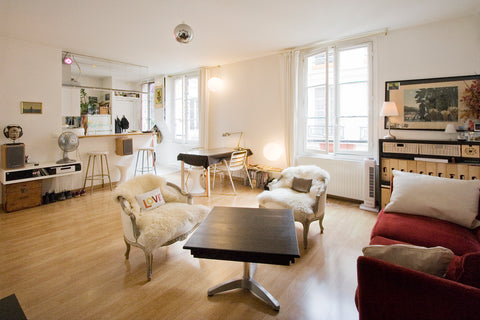 Bonjour :) This apartment of 48 m2 is the place where I live. It's quite nicer a Paris, France Comfort, Style & Art @Le Marais, what else? Entire rental unit vacation rental 41106