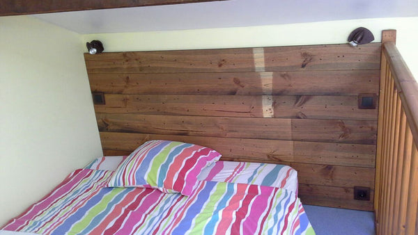 Chambre avec avec lit pour 2 personnes en mezzanine surplombant un espace de tra Bordeaux, France Chambre mezzanine duplex Private room in townhouse vacation rental 6791767