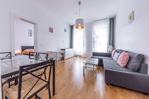 Premium quality - Affordable price - Perfect public transport!<br /><br />This o Vienna, Austria 14 MINUTES TO THE CENTER (3+4) Entire rental unit vacation rental 12809959