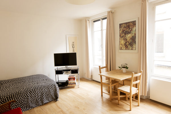Nice 35m2 apartment located in a cute private and quite street in the 10th distr Paris, France apartment in a cute street Entire rental unit vacation rental 12646870