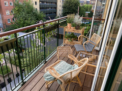 Tæt på metro, bus, caféer, restauranter, butikker, indkøb m.m.  Stor lejlighed med altan,centralt på Frederiksberg Entire condo vacation rental 51263487