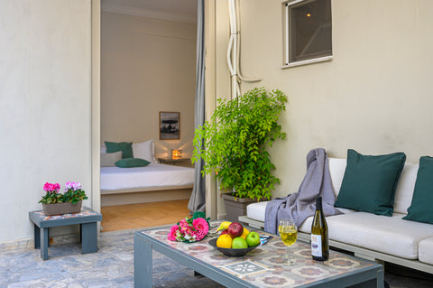 A studio of 45m2 flat designed by an architect, situated in Kolonaki, the most e Athens, Greece Hidesign Athens Luxury Studio in Kolonaki Entire rental unit vacation rental 11899423