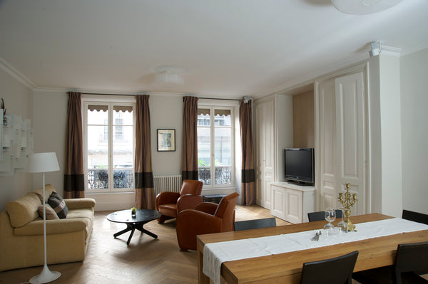 Appartement rénové par architecte d'intérieur en 2014, 4 chambres, 2 salle de ba Lyon, France APPARTEMENT 143m2-LYON-PRESQU'ILE Entire rental unit vacation rental 11908524