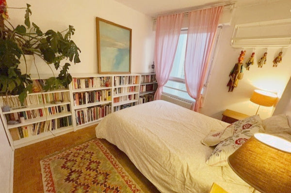 Very bright space, large common aera with  fully equipped kitchen , breakfast is Paris, France Pretty and  Confortable Room Private room in home vacation rental 2713222