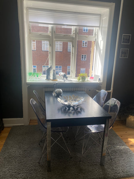 Dejlig rummelig lejlighed med en god beliggenhed. Lejligheden indeholder spisekø  Dejlig lejlighed centralt på Nørrebro Entire rental unit vacation rental 45054023