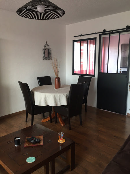 Chambre spacieuse et confortable à louer dans un grand appartement bordelais. L' Bordeaux, France Chambre à louer pour de longs séjours Private room in condo vacation rental 41813382