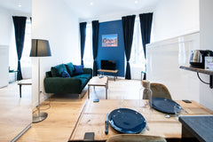 Have a lovely stay in a lively neighborhood not far from the Saône river<br /><b France MEMORABLEPLACE - Romanée - Cosy&modern place Valmy Entire rental unit vacation rental 47775134