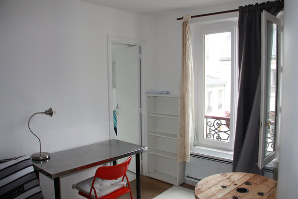 Mon logement est proche de Café de Flore, Les Deux Magots, le Bon Marché. Mon lo  Lovely Studio near Saint Germain des Prés Entire rental unit vacation rental 13719443