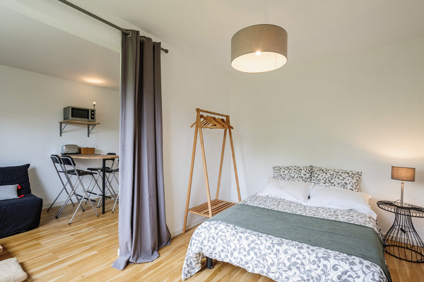 Coeur du quartier Pt du Jour, Lyon 5ème,  idéal pour 2, jusqu'à 4 couchages, tou Lyon, France Appartement 28 m2, 2 pers Entire condo vacation rental 12483184