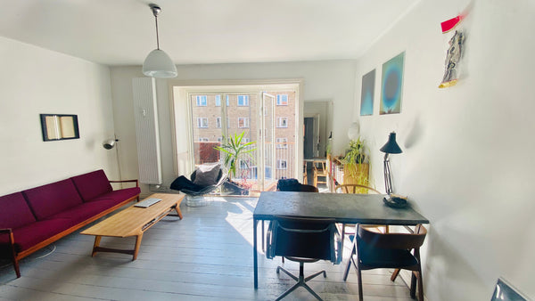 Welcome to our beloved home in Amager, right in the midway between Copenhagen do Copenhagen, Denmark Artsy apartment just between downtown & the beach Entire rental unit vacation rental 816608