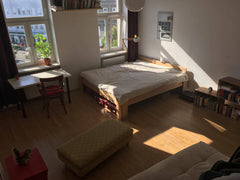 The flat is close to the Yppenplatz and Brunnen market, with several shops, bars Vienna, Austria Bright room with kingsize bed at Yppenplatz Private room in rental unit vacation rental 20167518