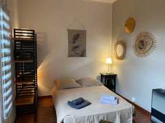 Au cœur du quartier lyonnais du Point du Jour préservé du tumulte du centre-vill Lyon, France Le Balcon de Jules - parking privé gratuit Entire rental unit vacation rental 20766321