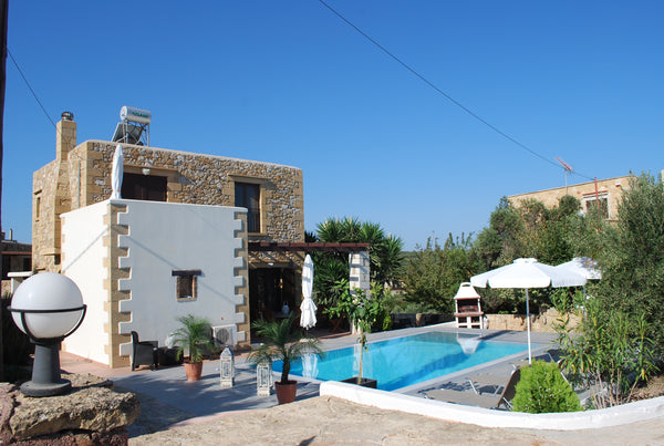 Évadez-vous en Crète....! <br /><br />      Située à seulement 1,5 km  de la mer Kontomari, Greece Villa de Charme, vues mer, plages, piscine privée Cycladic home vacation rental 22608004