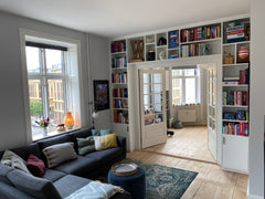 Spacious apartment located in the center of hip Vesterbro. 5 minute walk from Ce Copenhagen, Denmark Spacious apartment close to central station Entire rental unit vacation rental 44473004