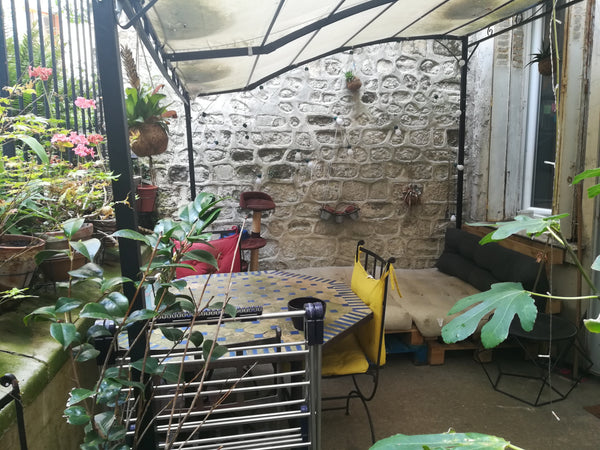 Studio chaleureux de 20m2 dans immeuble calme au RDC avec accès unique sur cour/ Paris, France Studio - accès privatif cour - proche Bercy Aréna Entire rental unit vacation rental 22664114