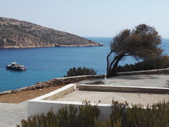 Artemis Studios offre une  vue exceptionnelle, à 150 m de la plage, des restaura Greece Studio avec vue unique, Platys Gialos, Sifnos Private room in nature lodge vacation rental 14225700