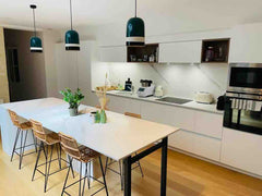 En plein coeur des Chartrons et du Jardin Public, au calme, à 10 mn à pied des q Bordeaux, France Maison + Terrasse - Jardin Public/Chartrons Entire home vacation rental 24273516