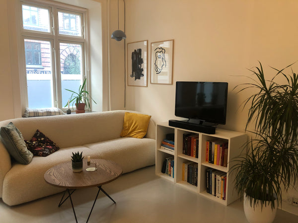 A cozy apartment perfect for a Copenhagen getaway.<br /><br />The apartment is l  Apartment with a big balcony and great location Entire rental unit vacation rental 44184884