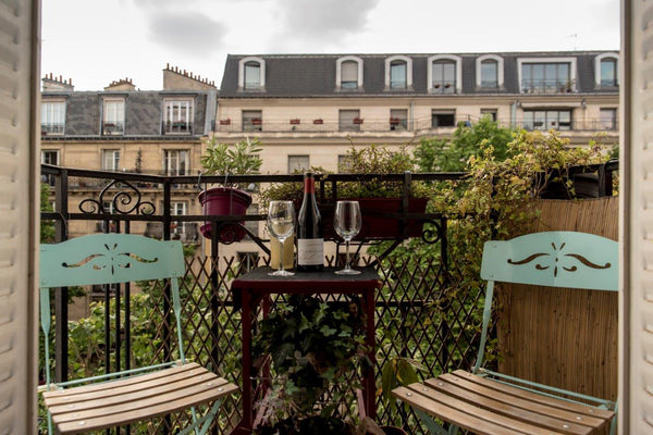 Mon joli studio de 30m2 est situé dans un quartier populaire du 18ème arrondisse Paris, France Cosy et lumineux ! Entire rental unit vacation rental 6982256