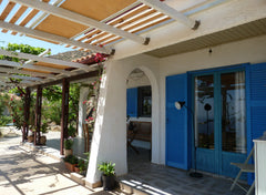 Das Haus liegt 2 km außerhalb von Lentas, 30 Gehminuten, 10 - 15 Gehminuten zum   Liakadha Entire home vacation rental 26461245