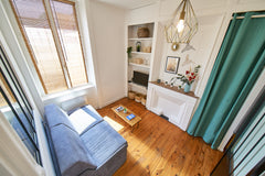 Bel appartement entièrement rénové situé à deux pas du métro Valmy, dans le 9e a Lyon, France Les Tuileries - Appartement cosy (2pers) - Valmy Entire rental unit vacation rental 50872141