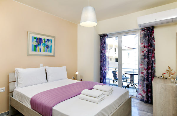 A comfortable modern flat located right next to Koum Kapi beach, steps from the  Chania, Greece Melina Sea & City apt 4 next to Venetian Harbor Entire rental unit vacation rental 33342355