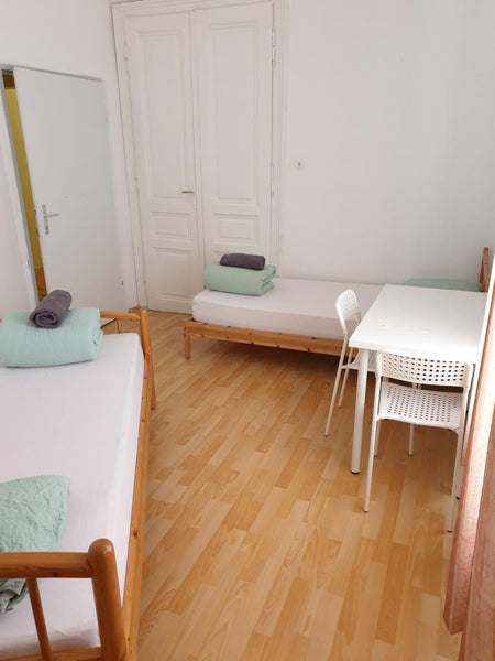 Von dieser zentral gelegenen Unterkunft aus seid ihr in Nullkommanichts an allen  Room for 2PAX nxt Westbahnhof, AKH, city, metro U6 Private room in rental unit vacation rental 710008573091418330