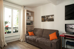 Charmant studio  lumineux dans une rue très calme au 2e étage au cœur  de la But Paris, France Charmant studio au cœur de  la butte Montmartre Entire rental unit vacation rental 6987908