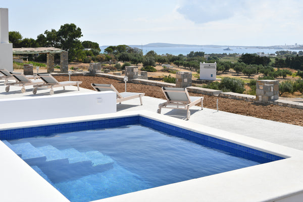 Newly built this small one bedroom house is fully equipped to make sure that you  6 person Cycladic Sea View House Cycladic home vacation rental 37136383