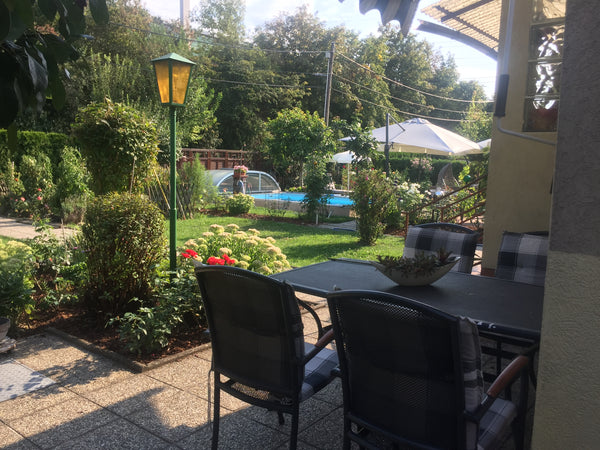 In unserem gemütlichen Haus kann man die Natur und Ruhe in vollen Zügen genießen Vienna, Austria Häuschen im idyllischen Gartenparadies Entire home vacation rental 28019577
