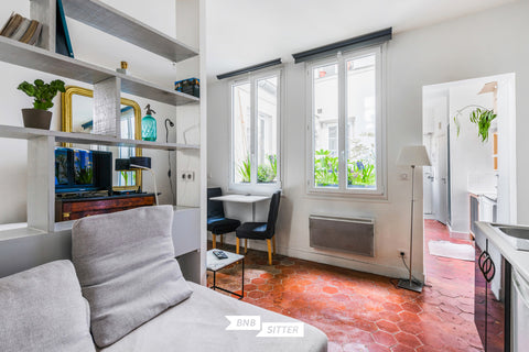 Beau studio cosy, parfait pour un couple voulant séjourner dans la capitale et a Paris, France ★ Studio idéal pour un couple - Coeur de Paris Entire rental unit vacation rental 17725879