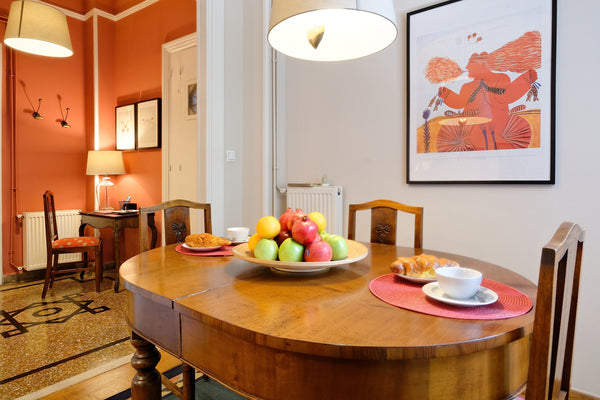 Start your journey  to discover ancient Athens from here ! <br />The neoclassica Greece LIVE IN STYLE UNDER THE ACROPOLIS RUINS Entire rental unit vacation rental 1208210