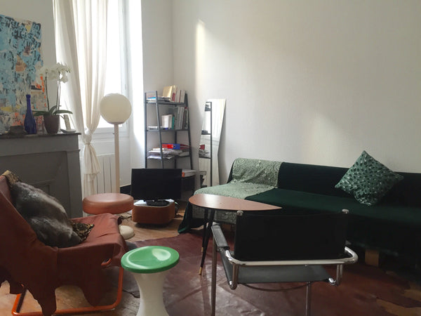 Joli appartement situé en plein centre de Bordeaux à proximité immédiate des tra Bordeaux, France Bel appartement en plein centre de Bordeaux Entire rental unit vacation rental 18781951