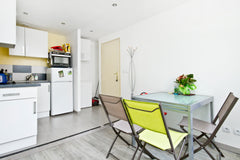 The flat is on the court side and is thus exceptionnally quiet. The neighborhood Paris, France Peaceful flat in Paris trendiest neighborhood Entire rental unit vacation rental 3726587